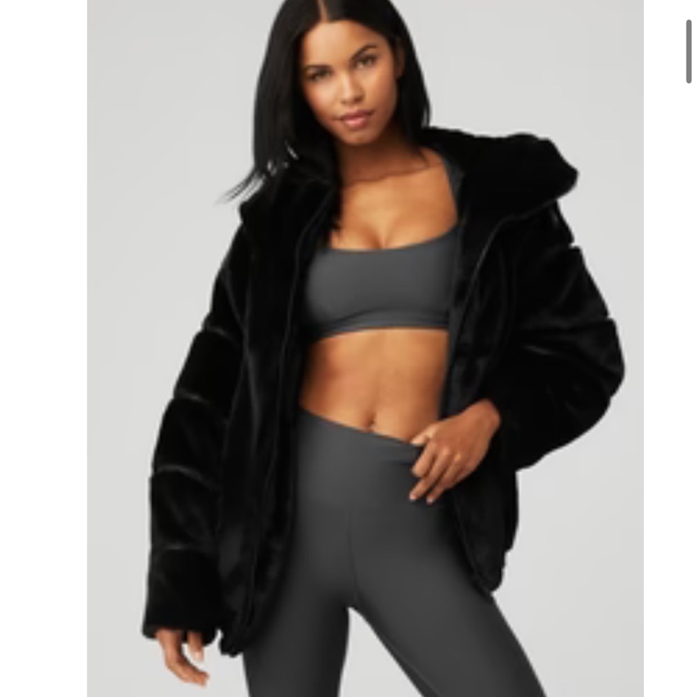 Alo yoga faux fur knockout jacket